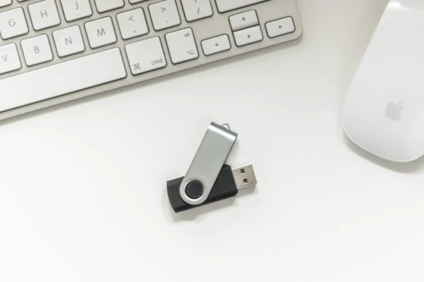 protect your flash drive with Bitlocker