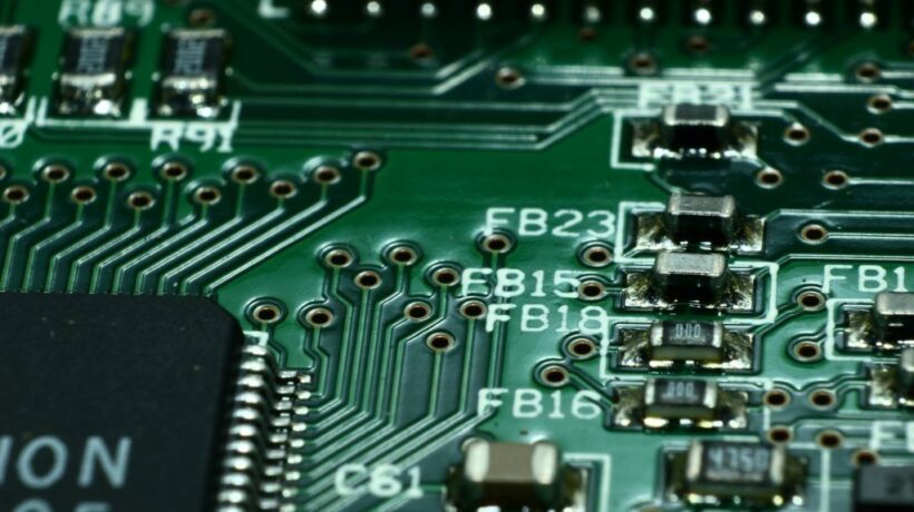 IC Socketing Versus Direct Solder: Making the Right Choice for Your Electronics Projects